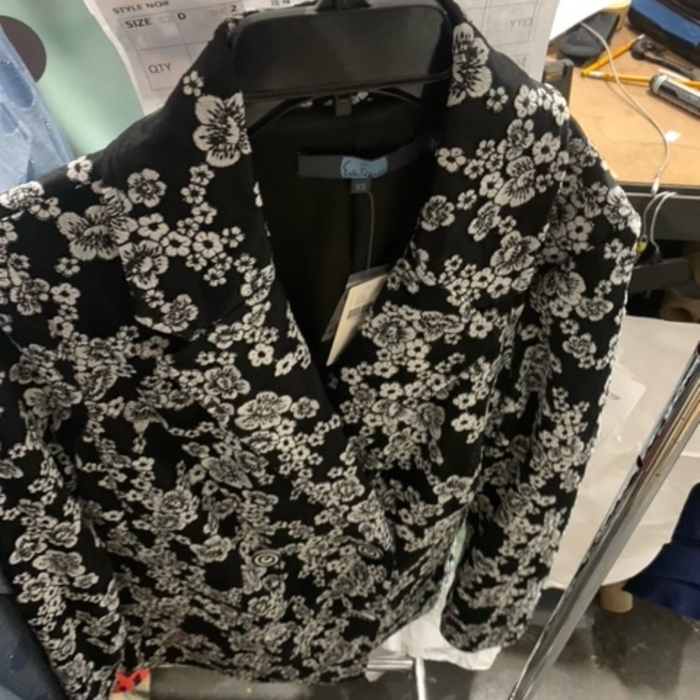 Anthropologie Eva Franco Floral Embroidered Black and White Blazer Jacket NWT - Picture 6 of 6